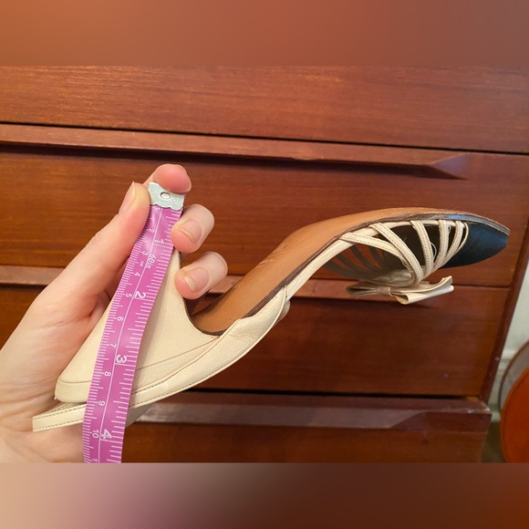 Cute Chanel black & light pink sling back heels. Size 8, fits like a size 7.5-8 - Picture 6 of 6